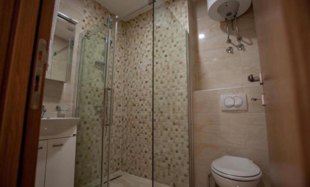 Delux Apartmani Dobrá Voda Exterior foto