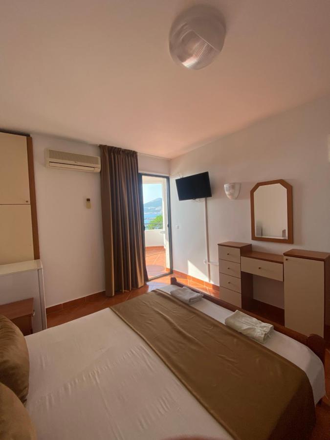 Delux Apartmani Dobrá Voda Exterior foto