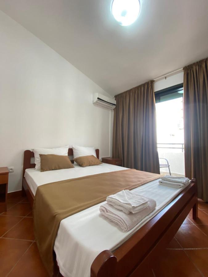 Delux Apartmani Dobrá Voda Exterior foto